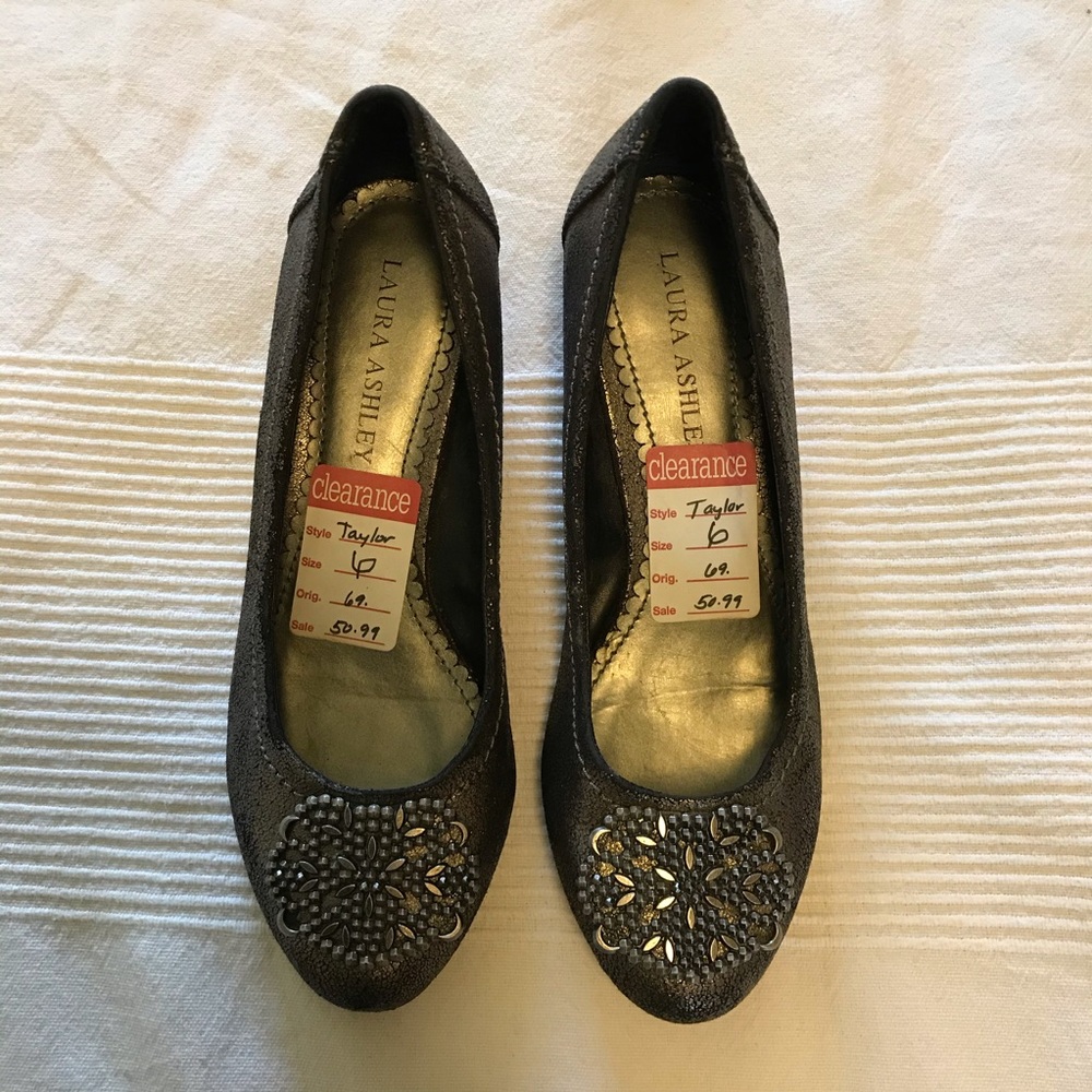 Laura Ashley mini wedge metallic silver & black, 6